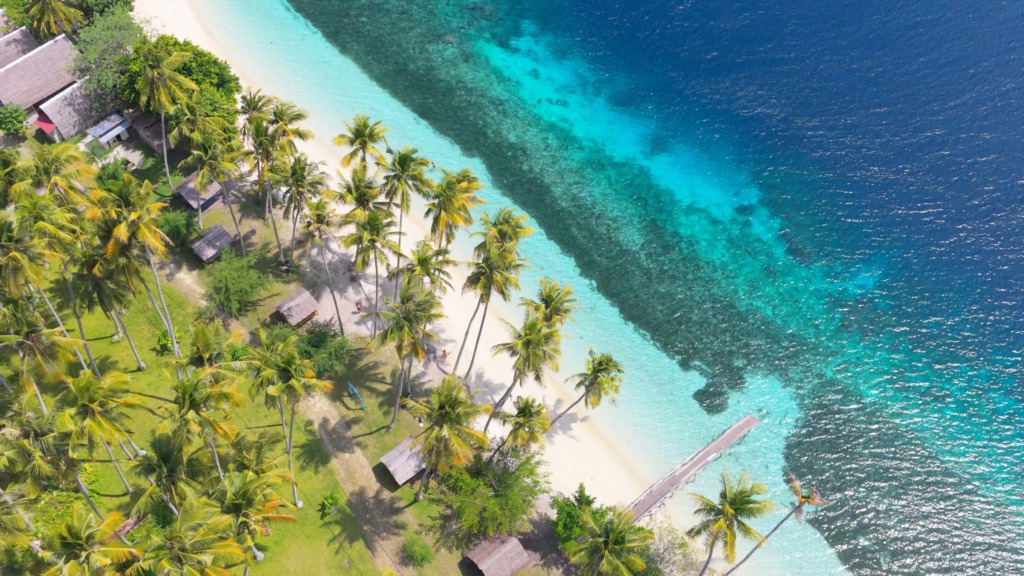 Aerial view of Mandel Beach and its turquoise water
