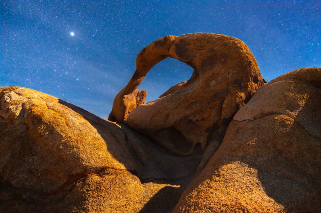Möbius Arch under a starry sky in Alabama Hills, USA